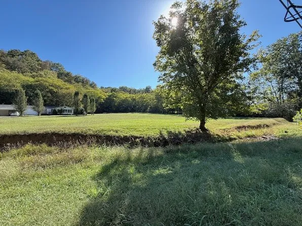 2348 Crocker Springs Rd, Goodlettsville, TN 37072