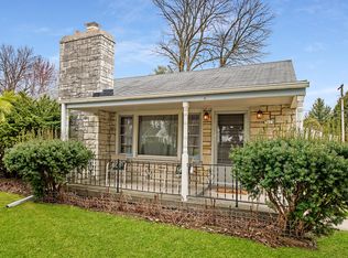 7608 N Fairchild Rd, Fox Pt, WI 53217