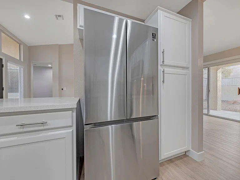 8705 Prairie Hill Dr — Photo 14