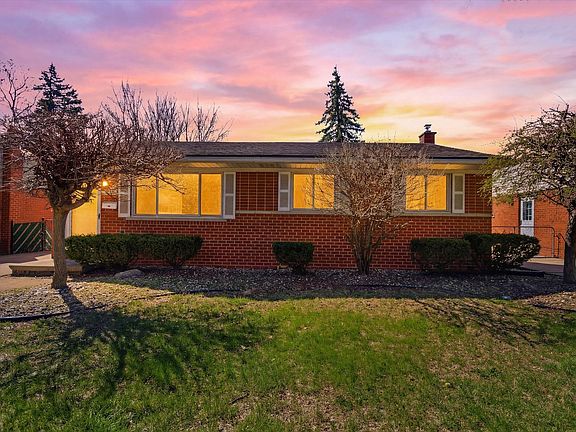 2nd image of 29725 Brown Ct