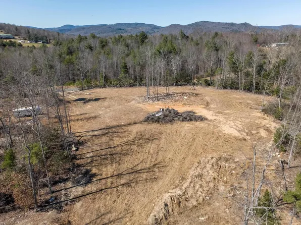 3014 Pine Mountain Rd, Independence, VA 24348