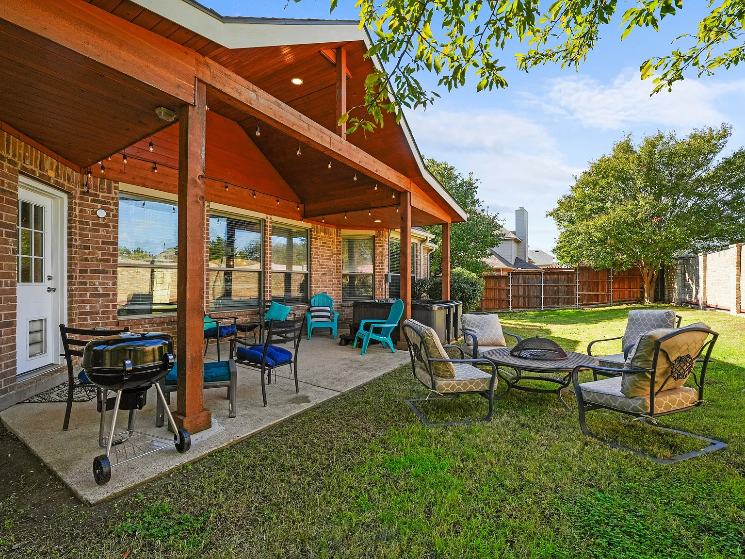 4 bed, 3145 sqft, $7,995 — Photo 3