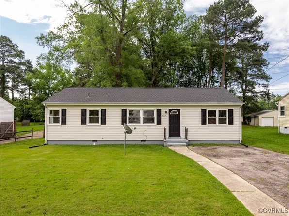 464 Deerfield Dr, Petersburg, VA 23805