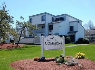 11 Hamre Ln #B, Branford, CT 06405