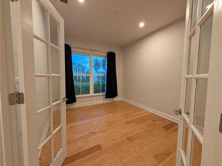 406 Riverclub Rd — Photo 9