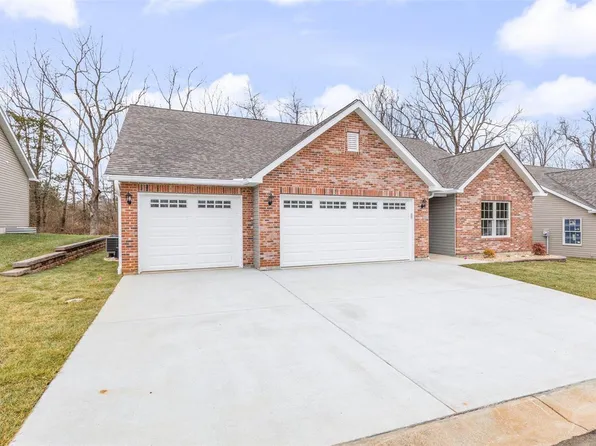 450 Butterfield Dr, Farmington, MO 63640