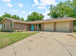 130 Omaha St, Stephenville, TX 76401