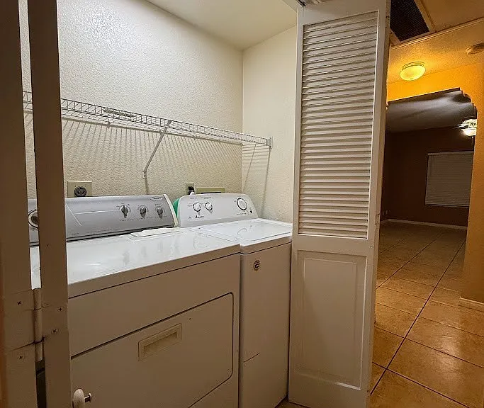 1403 Santa Margarita St #D — Photo 13