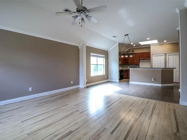 1501 Canvasback — Photo 3