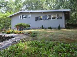 39 Peacock Farm Rd, Lexington, MA 02421