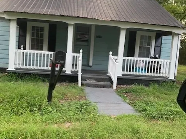 17348 Sebrell Ave, Courtland, VA 23837