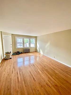 Rented by Amorelli Realty | media 7