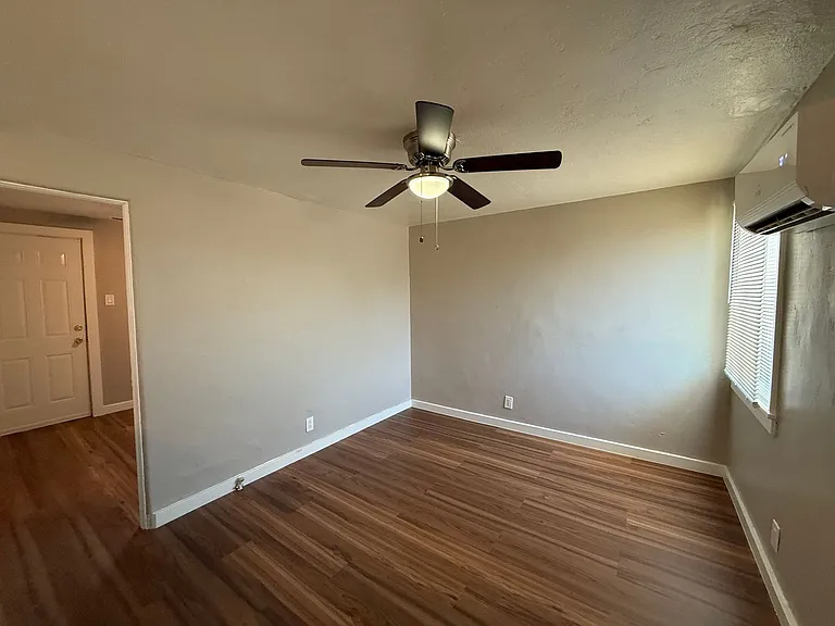 48 W Tamarisk St — Photo 1