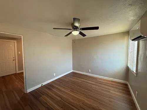 48 W Tamarisk St Photo 1