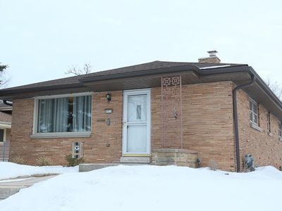 9703 W Grantosa Dr, Wauwatosa, WI, 53222