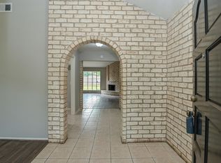 8906 Brookwulf Dr, Houston, TX 77099
