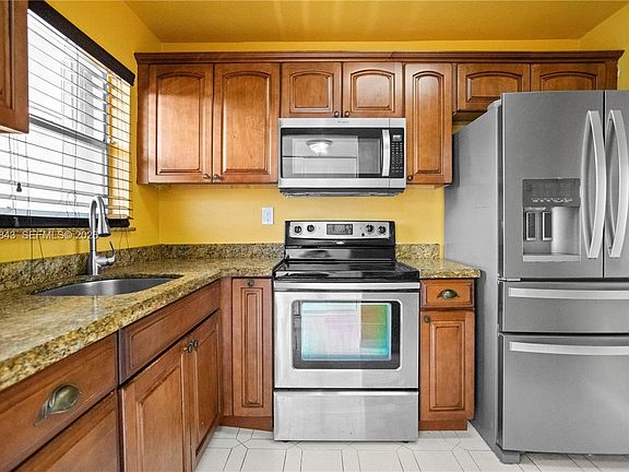 2nd image of 2811 N Pine Island Rd APT 302