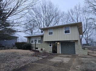 7517 N Lydia Ave, Gladstone, MO 64118