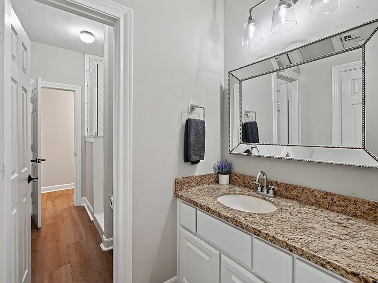 110 S Veilwood Cir — Photo 41