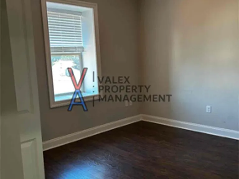 970 Ridge Ave — Photo 16
