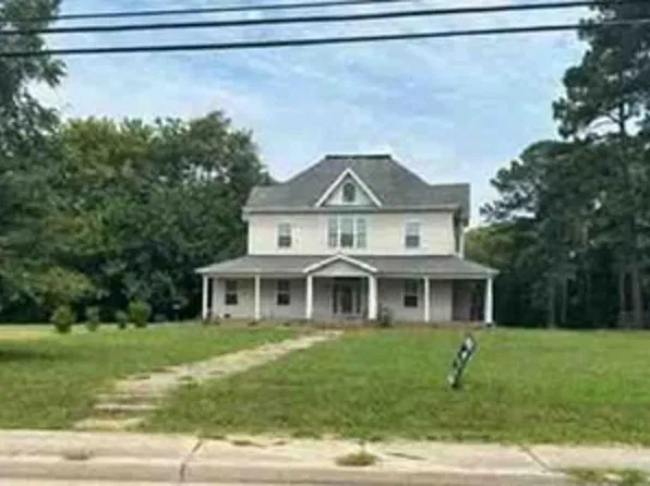 608 Brunswick Ave, Emporia, VA 23847
