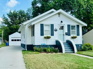 1172 Colorado Ave SW, Huron, SD 57350