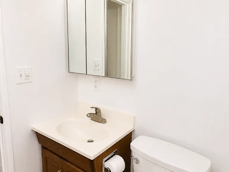 5814 Renton Ave S — Photo 14