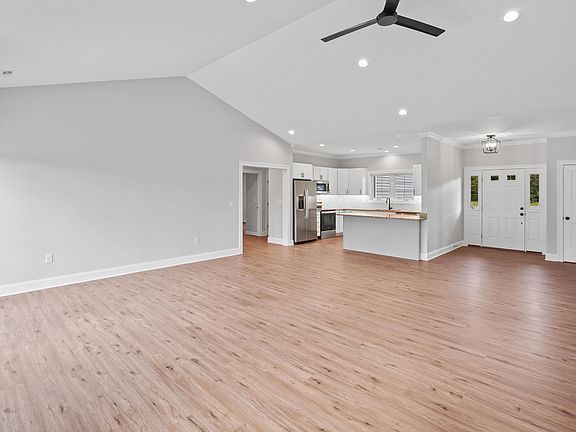 5th image of 139 Belvior Cir