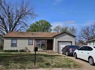 1814 Field Dr, Enid, OK 73703