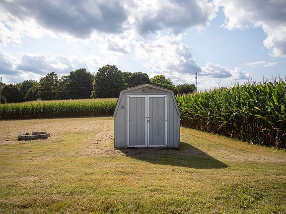 4th image of 6056 S Lamont Rd