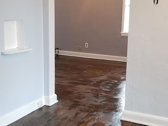 4th image of 1535 Jackson Ave
