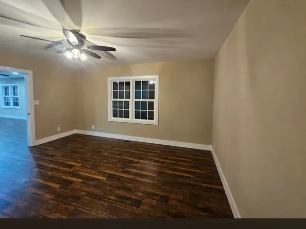 92 McCormick Ave, Hawkinsville, GA 31036