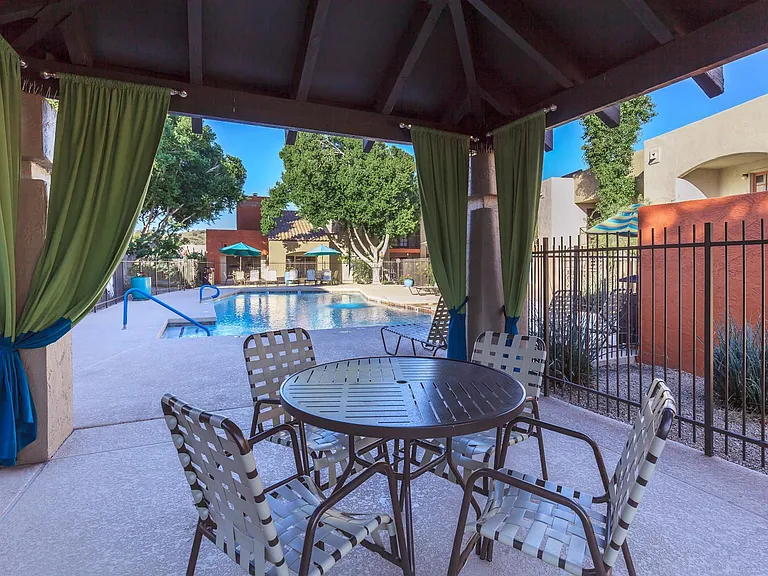 Paradise Foothills — Photo 8