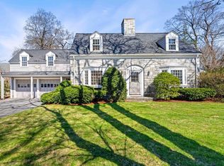 25 Stafford Rd, Lowell, MA 01852