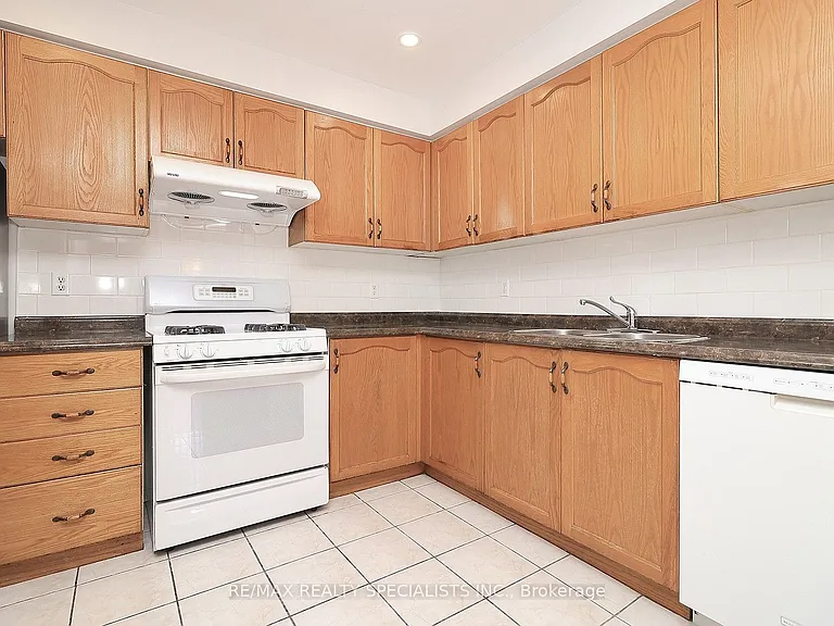 35 Malta Ave #5 — Photo 11