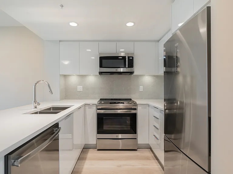 1182 Westwood St — Photo 43