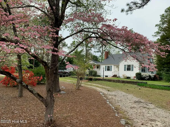 435 W Baltimore Ave, Pinebluff, NC 28373