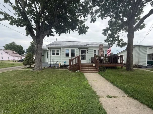 440 Center St, Newcomerstown, OH 43832