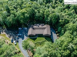 566 Buckwheat Branch Ln, Newland, NC 28657