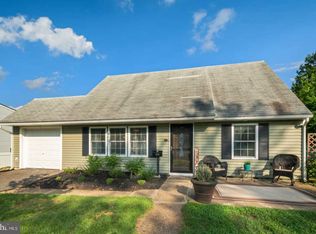88 Vermilion Dr, Levittown, PA 19054