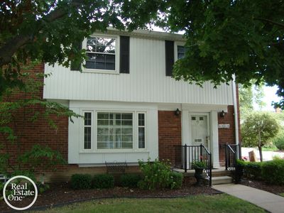 612 Cadieux Rd, Grosse Pointe, MI, 48230