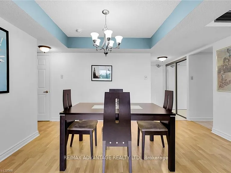 1510 Richmond St #405 — Photo 20