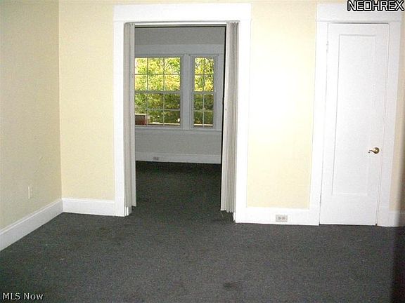 5th image of 4223-4225 Daisy Ave