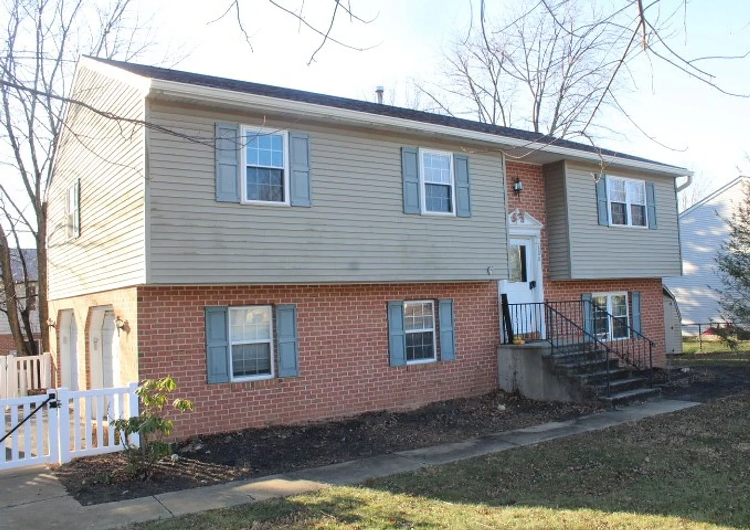 300 Kendale Rd photo 1