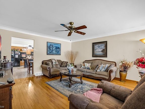 5th image of 2085 Newcome St