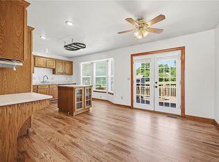 19610 Rosewood Dr, Stilwell, KS 66085