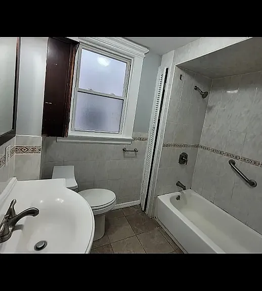 69 Farley Ave #5D — Photo 6