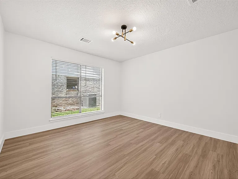 2730 Blue Glen Ln — Photo 16