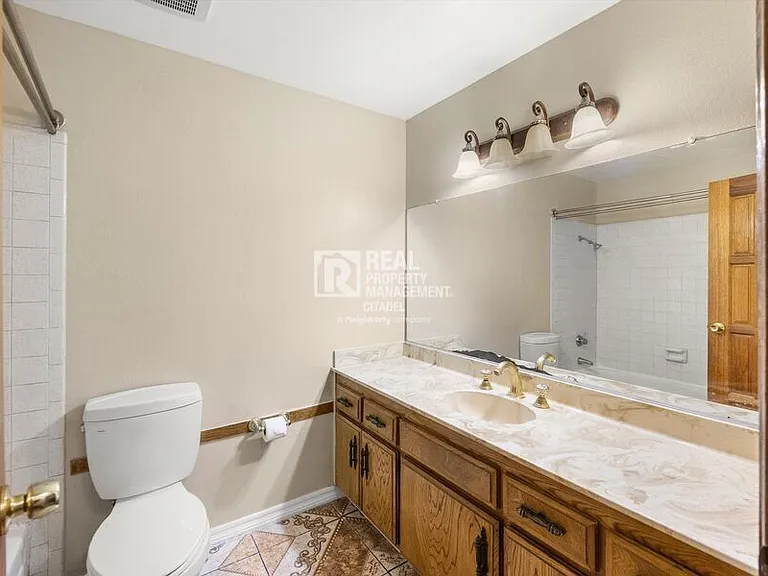 16653 Mallory Dr — Photo 13