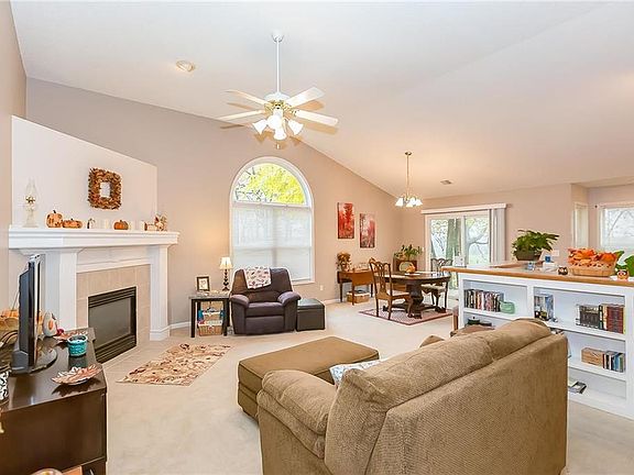 4th image of 1300 Fox Run Trl